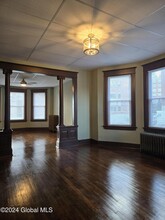 355 Myrtle Ave in Albany, NY - Building Photo - Building Photo