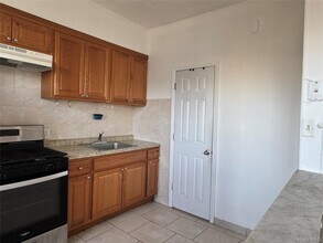 95-11-95-90 90th St in Queens, NY - Building Photo - Building Photo