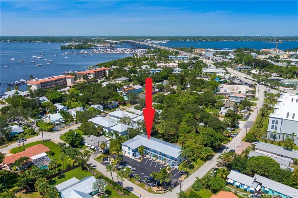 660 SW Bryant Ave in Stuart, FL - Building Photo