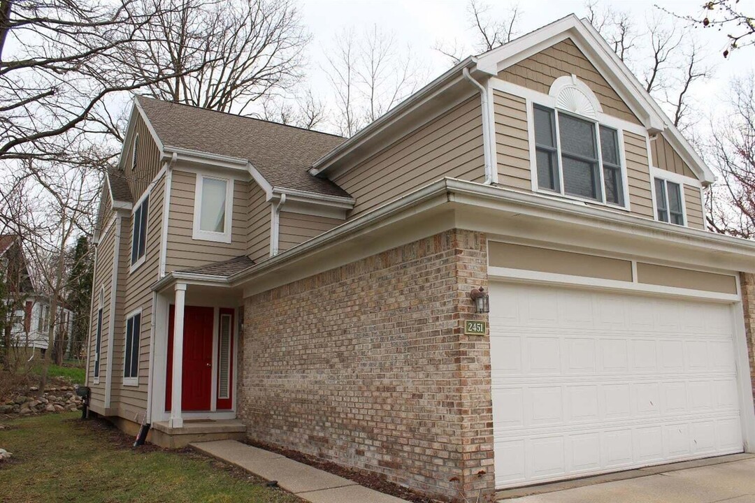 2451 Mulberry Ct in Ann Arbor, MI - Building Photo