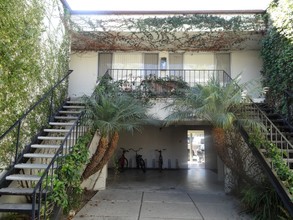 6509 Seville Rd in Goleta, CA - Foto de edificio - Building Photo