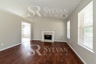 114 Meadow View Dr in Jackson, GA - Building Photo - Building Photo