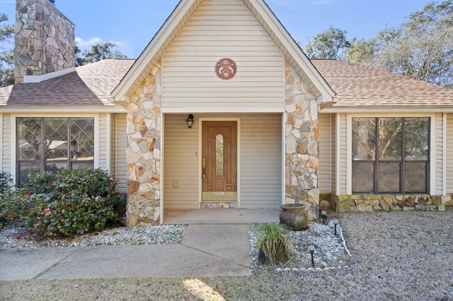 661 St Lucia Cove in Niceville, FL - Building Photo - Building Photo