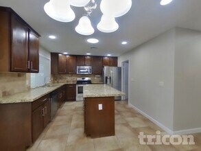 8434 S 19th St in Phoenix, AZ - Foto de edificio - Building Photo