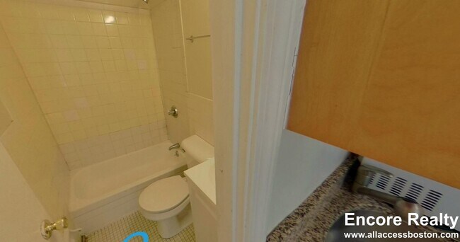 10 Wait St, Unit 302 in Boston, MA - Building Photo - Building Photo