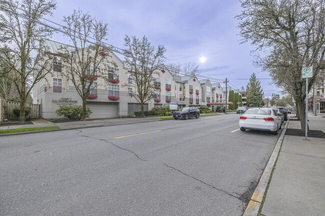 Ida Culver House Ravenna in Seattle, WA - Building Photo - Building Photo