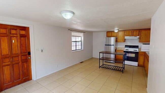 702 Columbia St in Santa Fe, NM - Building Photo - Building Photo