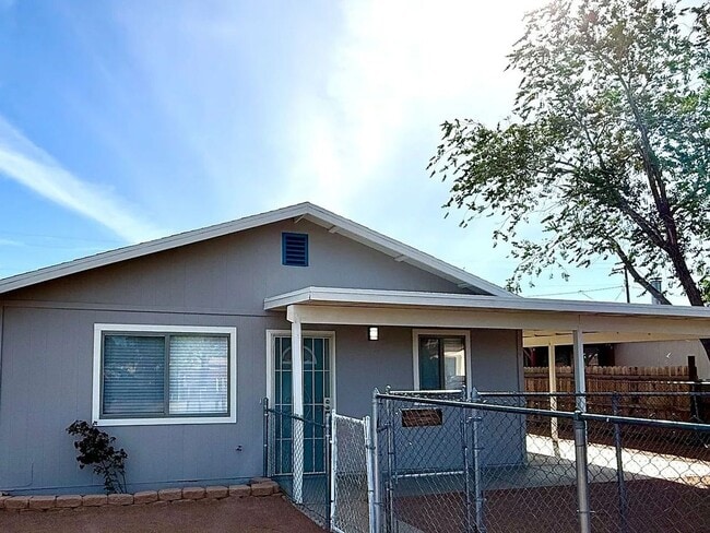 property at 3675 E Robin Ln