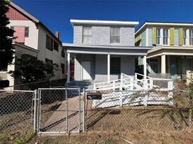 1724 Avenue N 1/2 Rear in Galveston, TX - Building Photo