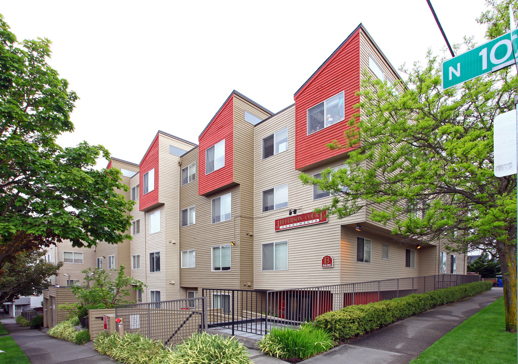 Jefferson Court Apartments in Seattle, WA - Building Photo