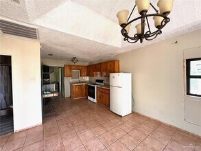 5501 N Moorefield Rd in Mission, TX - Building Photo - Building Photo