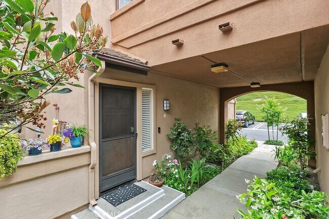 9 Silvertide Dr in Dana Point, CA - Building Photo - Building Photo