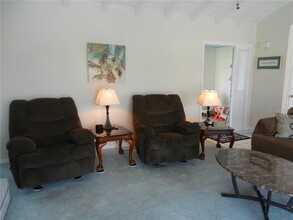 98 Caddy Rd in Rotonda West, FL - Building Photo - Building Photo
