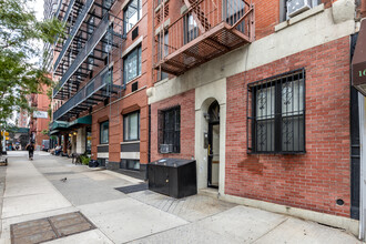 1665 York Avenue in New York, NY - Foto de edificio - Building Photo