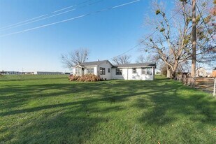 192 Diamond Rnch Rd in Whitesboro, TX - Building Photo