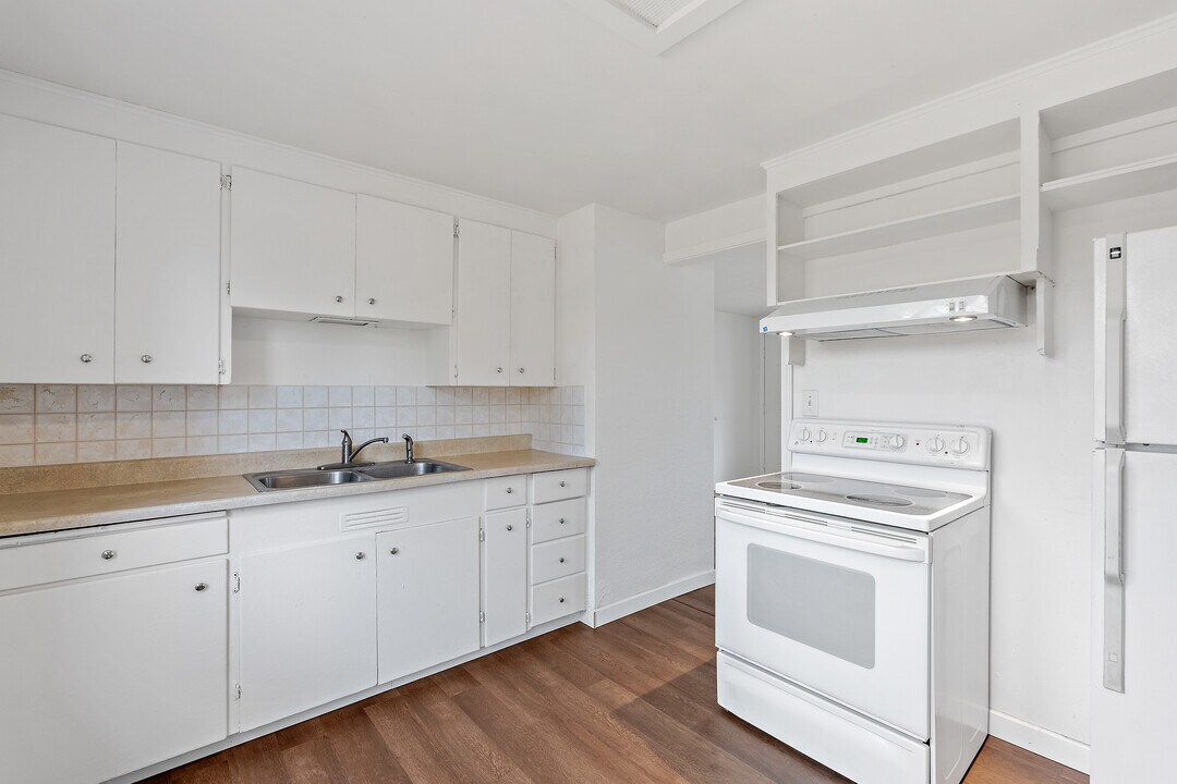 10617 Addison St SW in Lakewood, WA - Building Photo