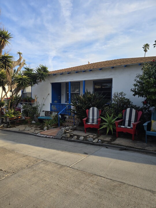 614 Pico Pl, Unit Front House in Santa Monica, CA - Building Photo