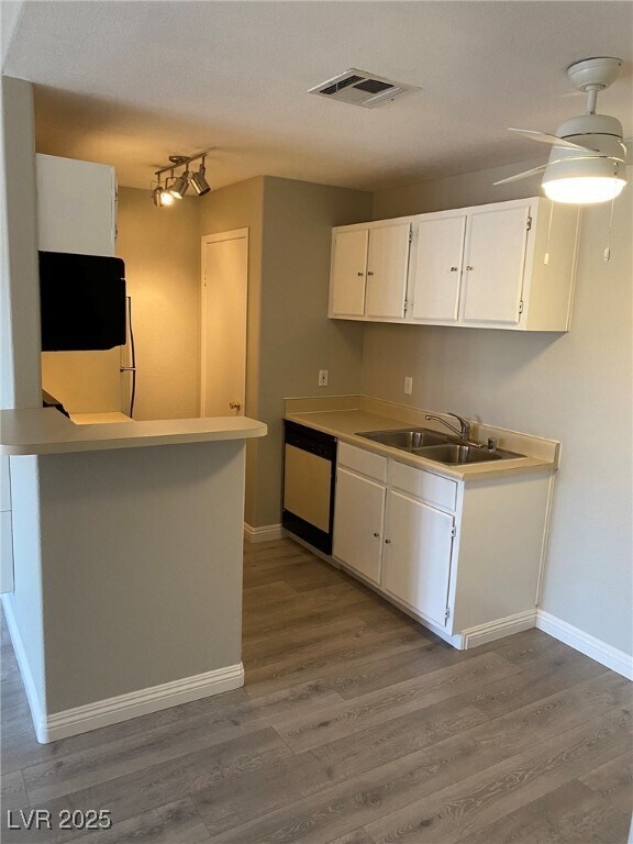 property at 5271 S Lindell Rd