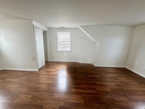 21 W Marshall St in Hempstead, NY - Building Photo - Building Photo