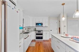 324 Thorpe Ave in Meriden, CT - Building Photo - Building Photo