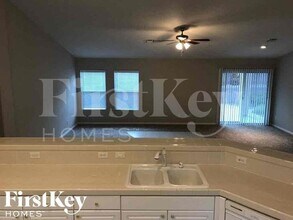 1049 Silver Star St in Henderson, NV - Building Photo - Building Photo