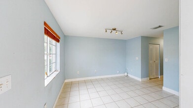 18712 SW 100th Ave in Cutler Bay, FL - Building Photo - Building Photo