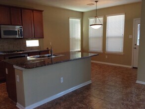 5718 Emerald Brook Ln in League City, TX - Building Photo - Building Photo