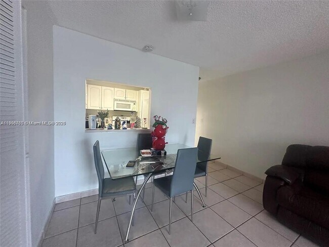 6780 W 2nd Ct in Hialeah, FL - Building Photo - Building Photo