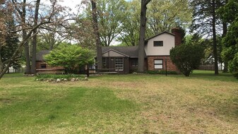 4122 Penelope Dr in Toledo, OH - Building Photo