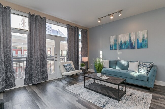 property at 1901 Post Oak Blvd