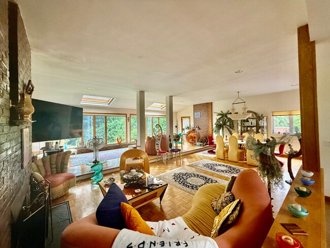 26 Nantucket Pl in Scarsdale, NY - Building Photo - Building Photo