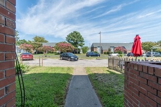 909 E Liberty St in Norfolk, VA - Foto de edificio - Building Photo