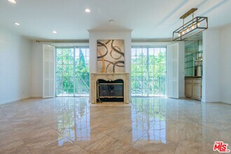 458 N Oakhurst Dr in Beverly Hills, CA - Building Photo - Building Photo