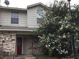 3923 Brandon Park Dr in Garland, TX - Building Photo
