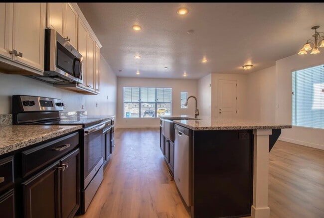 4418 W 2550 N in Lehi, UT - Building Photo - Building Photo