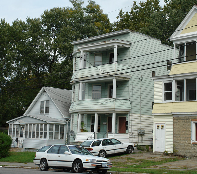 843 Cutler St in Schenectady, NY - Foto de edificio - Building Photo