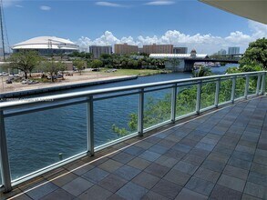 1090 NW N River Dr-Unit -404 in Miami, FL - Building Photo - Building Photo