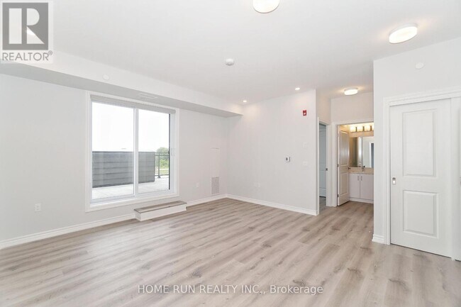 1350-1350 Hemlock Rd in Ottawa, ON - Building Photo - Building Photo