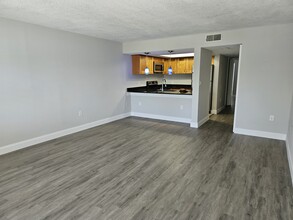 Westhaven Residence in Tampa, FL - Building Photo - Building Photo