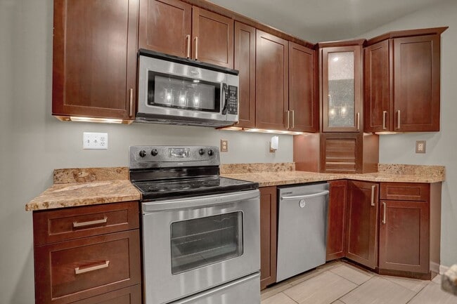 2308 E Fairmount Ave in Baltimore, MD - Building Photo - Building Photo