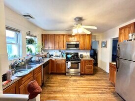 24-26 Stockwell St, Unit 2 in Boston, MA - Building Photo