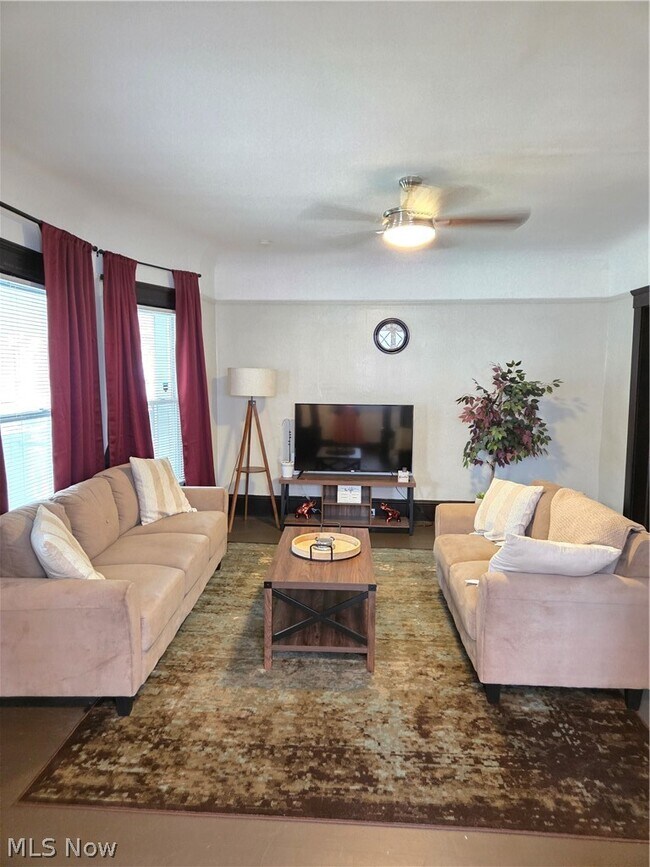 1450 E 110th St in Cleveland, OH - Building Photo - Building Photo