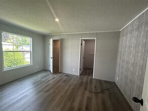 298 Wyoming in Belleville, MI - Building Photo - Building Photo