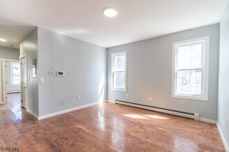 43 Tillinghast St in Newark, NJ - Building Photo - Building Photo