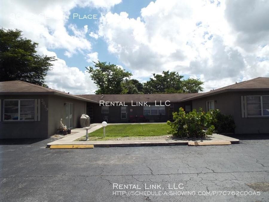3619 SE 9th Pl-Unit -2 in Cape Coral, FL - Building Photo