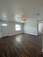 37831 Clinton Ave in Dade City, FL - Building Photo - Building Photo