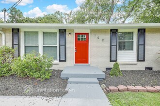 102 Linda Dr in Hendersonville, TN - Foto de edificio - Building Photo