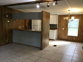 108 Sandy Beach Ln in Hawthorne, FL - Building Photo - Building Photo