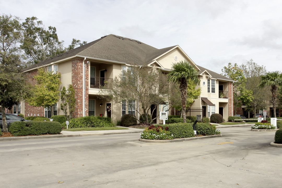 Highland Club in Baton Rouge, LA - Building Photo