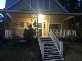 1007 SE Clatsop St in Portland, OR - Building Photo